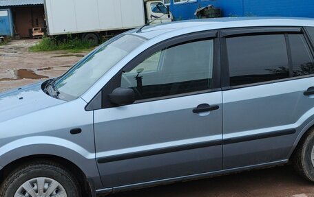 Ford Fusion I, 2005 год, 300 000 рублей, 2 фотография