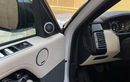 Land Rover Range Rover IV рестайлинг, 2018 год, 7 200 000 рублей, 22 фотография