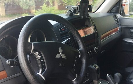 Mitsubishi Pajero IV, 2007 год, 1 630 000 рублей, 14 фотография