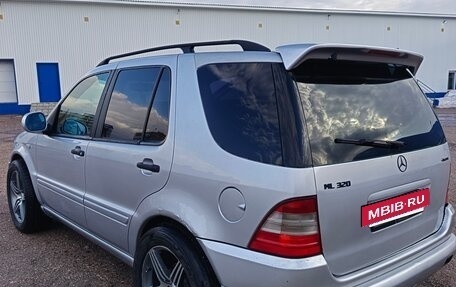 Mercedes-Benz M-Класс, 1998 год, 530 000 рублей, 4 фотография