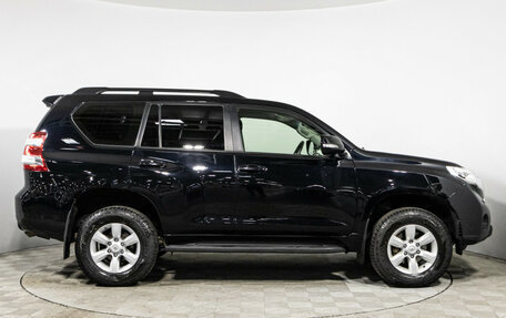 Toyota Land Cruiser Prado 150 рестайлинг 2, 2014 год, 3 190 700 рублей, 4 фотография