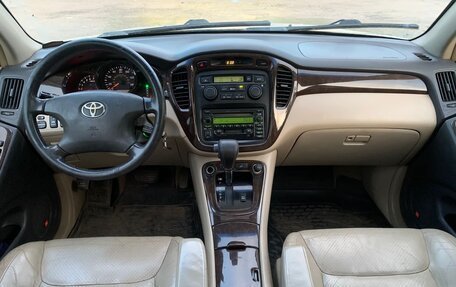 Toyota Highlander III, 2003 год, 680 000 рублей, 13 фотография