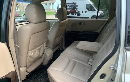 Toyota Highlander III, 2003 год, 680 000 рублей, 16 фотография