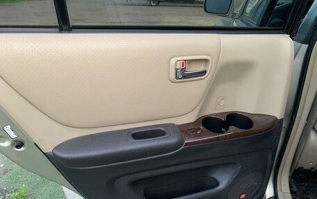 Toyota Highlander III, 2003 год, 680 000 рублей, 17 фотография