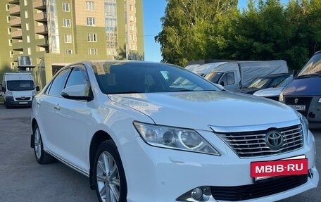 Toyota Camry, 2014 год, 1 990 000 рублей, 4 фотография