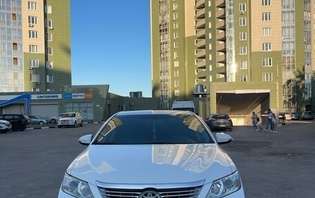 Toyota Camry, 2014 год, 1 990 000 рублей, 5 фотография