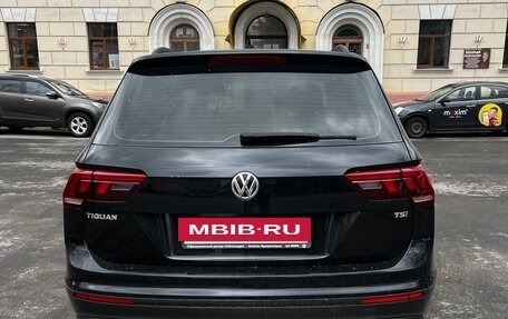 Volkswagen Tiguan II, 2017 год, 2 250 000 рублей, 3 фотография