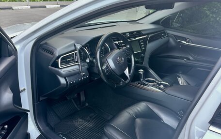 Toyota Camry, 2019 год, 2 350 000 рублей, 5 фотография