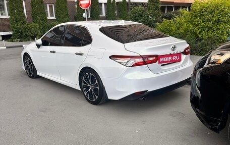 Toyota Camry, 2019 год, 2 350 000 рублей, 4 фотография