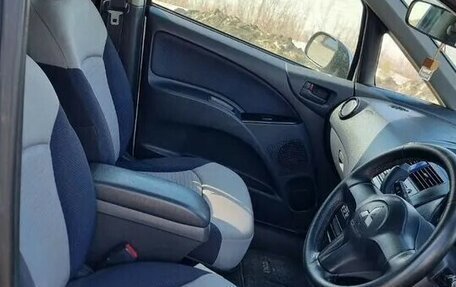 Mitsubishi Colt VI рестайлинг, 2003 год, 330 000 рублей, 8 фотография