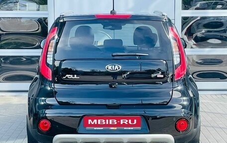 KIA Soul II рестайлинг, 2017 год, 1 369 900 рублей, 6 фотография