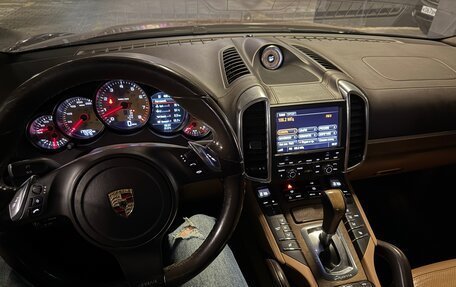 Porsche Cayenne III, 2011 год, 2 400 000 рублей, 14 фотография