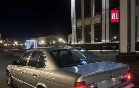 BMW 5 серия, 1993 год, 340 000 рублей, 12 фотография