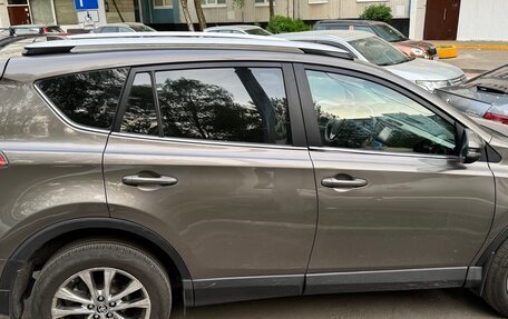 Toyota RAV4, 2017 год, 2 300 000 рублей, 2 фотография