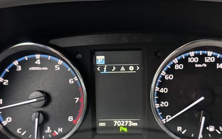 Toyota RAV4, 2017 год, 2 300 000 рублей, 13 фотография