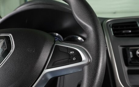 Renault Sandero II рестайлинг, 2019 год, 999 000 рублей, 13 фотография