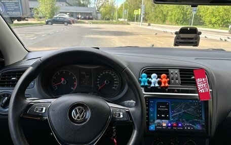 Volkswagen Polo VI (EU Market), 2015 год, 900 000 рублей, 25 фотография