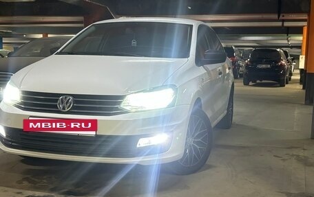 Volkswagen Polo VI (EU Market), 2015 год, 900 000 рублей, 40 фотография