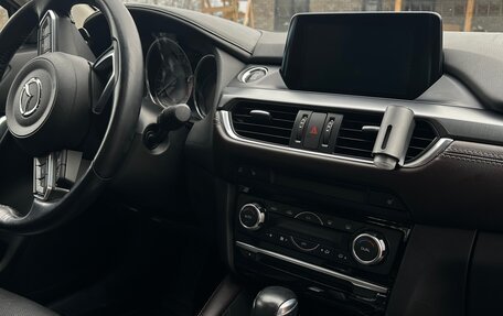Mazda 6, 2017 год, 1 950 000 рублей, 21 фотография