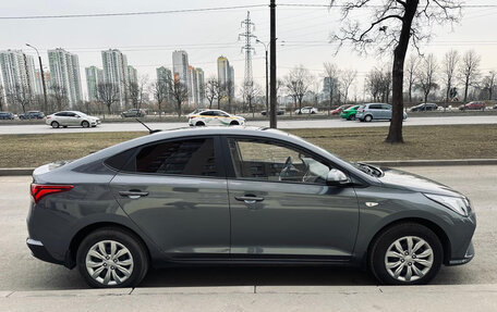 Hyundai Solaris II рестайлинг, 2021 год, 1 500 000 рублей, 5 фотография