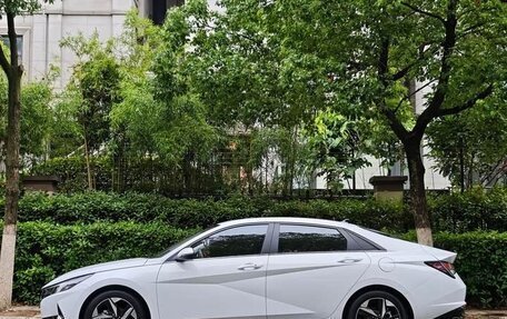 Hyundai Elantra, 2022 год, 1 250 000 рублей, 5 фотография