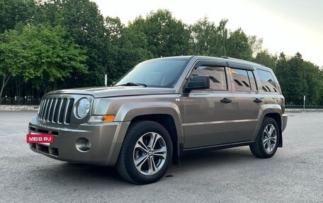 Jeep Liberty (Patriot), 2008 год, 850 000 рублей, 2 фотография