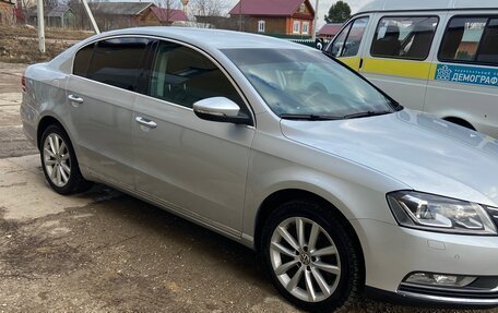 Volkswagen Passat B7, 2011 год, 1 050 000 рублей, 2 фотография