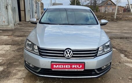 Volkswagen Passat B7, 2011 год, 1 050 000 рублей, 3 фотография