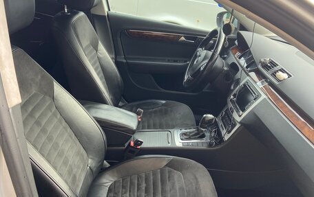 Volkswagen Passat B7, 2011 год, 1 050 000 рублей, 12 фотография