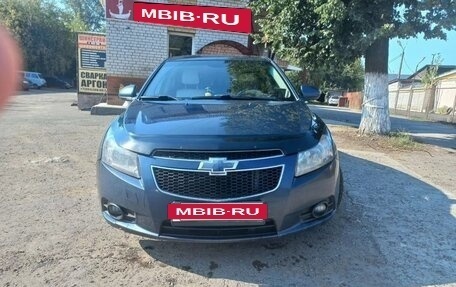 Chevrolet Cruze II, 2011 год, 680 000 рублей, 3 фотография