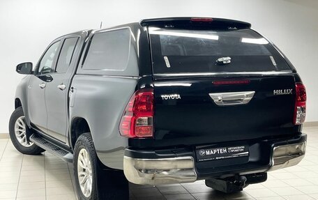 Toyota Hilux VIII, 2017 год, 2 650 000 рублей, 6 фотография