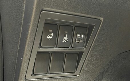 Toyota Hilux VIII, 2017 год, 2 650 000 рублей, 13 фотография