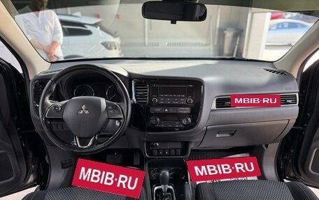 Mitsubishi Outlander III рестайлинг 3, 2018 год, 2 130 000 рублей, 8 фотография