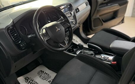 Mitsubishi Outlander III рестайлинг 3, 2018 год, 2 130 000 рублей, 11 фотография