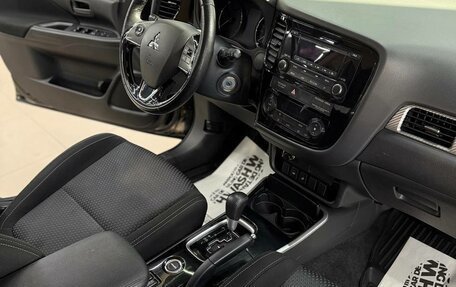 Mitsubishi Outlander III рестайлинг 3, 2018 год, 2 130 000 рублей, 13 фотография