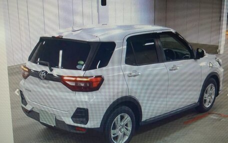 Toyota Raize I, 2021 год, 2 000 000 рублей, 3 фотография