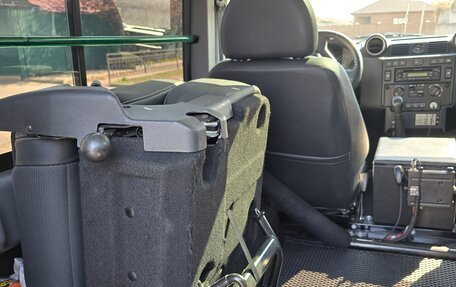 Land Rover Defender I, 2011 год, 5 000 000 рублей, 8 фотография