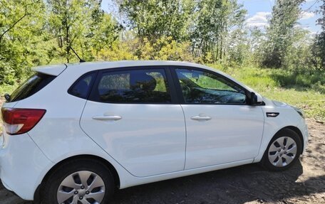 KIA Rio III рестайлинг, 2015 год, 599 000 рублей, 2 фотография