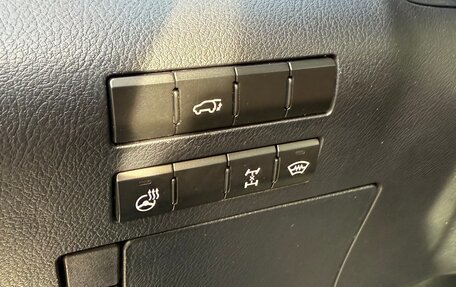 Lexus RX IV рестайлинг, 2019 год, 3 900 000 рублей, 10 фотография