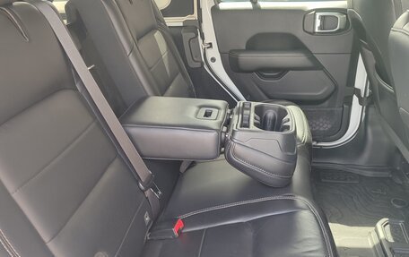Jeep Wrangler, 2019 год, 3 300 000 рублей, 28 фотография