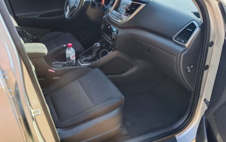 Hyundai Tucson III, 2018 год, 2 100 000 рублей, 3 фотография