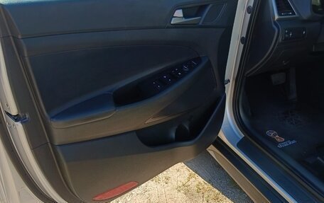 Hyundai Tucson III, 2018 год, 2 100 000 рублей, 11 фотография
