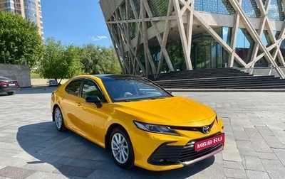 Toyota Camry, 2021 год, 2 440 000 рублей, 1 фотография