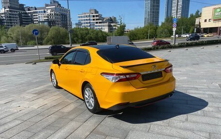 Toyota Camry, 2021 год, 2 440 000 рублей, 4 фотография