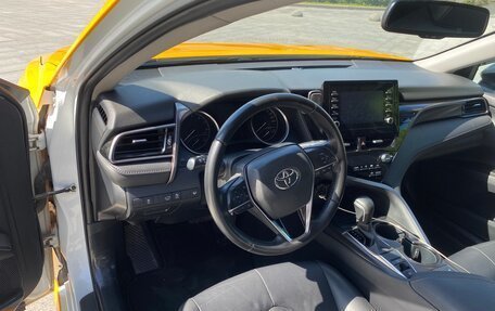 Toyota Camry, 2021 год, 2 440 000 рублей, 11 фотография