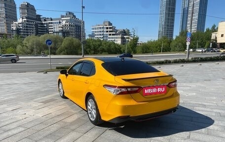 Toyota Camry, 2021 год, 2 440 000 рублей, 5 фотография