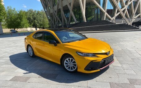 Toyota Camry, 2021 год, 2 440 000 рублей, 19 фотография