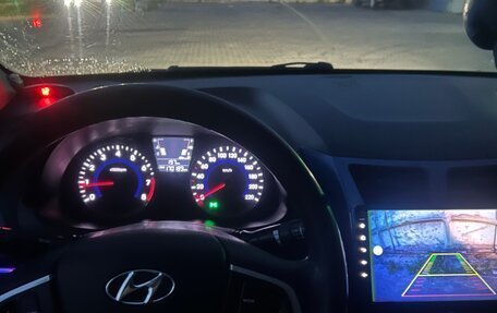 Hyundai Solaris II рестайлинг, 2013 год, 760 000 рублей, 25 фотография