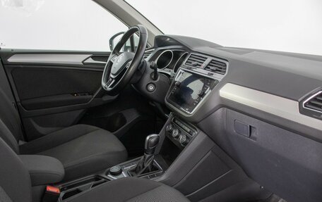 Volkswagen Tiguan II, 2019 год, 1 730 000 рублей, 9 фотография