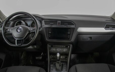 Volkswagen Tiguan II, 2019 год, 1 730 000 рублей, 13 фотография